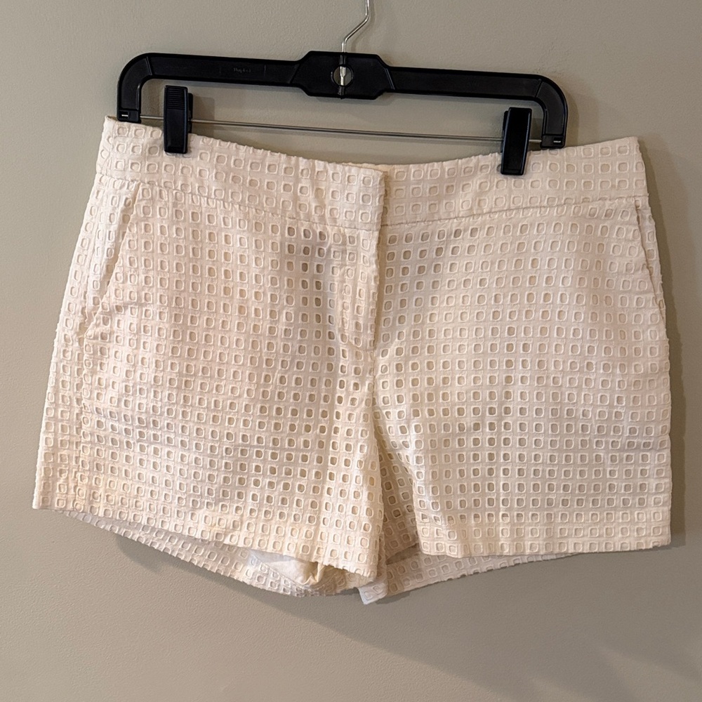 5/$25!! Ann Taylor Cream Eyelet Bermuda Shorts